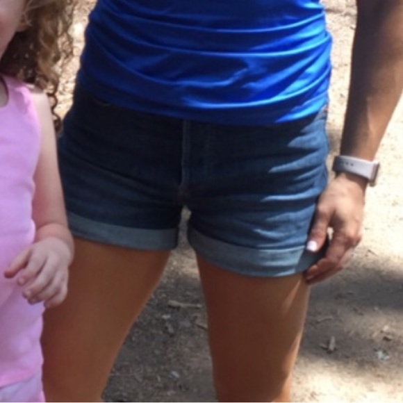 Levi’s Wedgie Denim Shorts - Picture 10 of 10